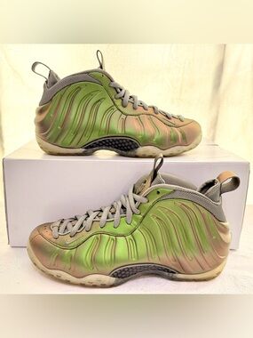 Like New Women’s Nike Air Foamposite One “Shine” Sz 8.5 S0026